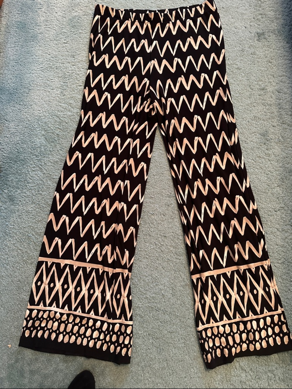 Black Wide-Leg Pants with Blush Zigzag & Border Print Chicos